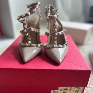 Valentino pumps